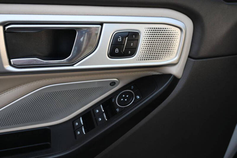 2020 Ford Explorer Platinum