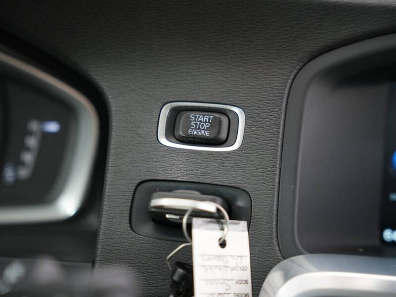 2015 Volvo S60 T5 Drive-E Platinum