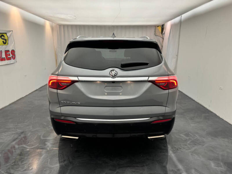 2023 Buick Enclave Essence