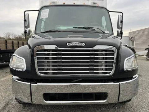 2009 Freightliner M2 106