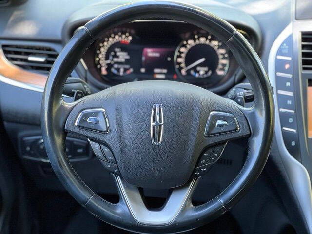 LincolnMKC31