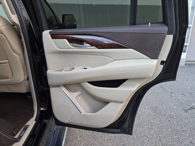 2017 Cadillac Escalade Premium Luxury