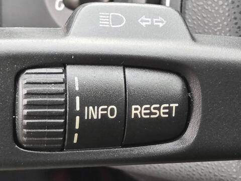 2011 Volvo C30 T5 R-Design