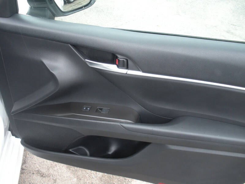 2022 Toyota Camry LE