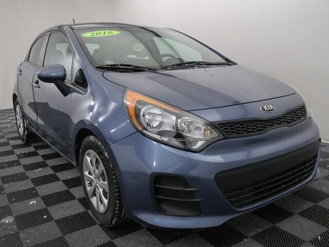 2016 Kia Rio 5-Door LX