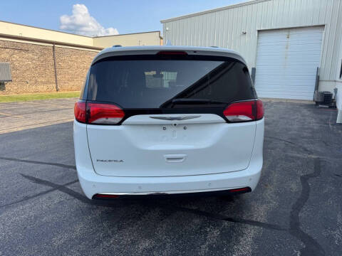 2018 Chrysler Pacifica Touring L