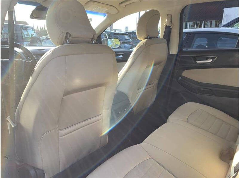 2019 Ford Edge SE