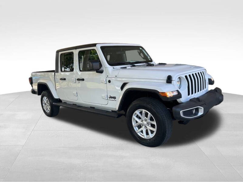 Used 2023 Jeep Gladiator Sport S with VIN 1C6HJTAG9PL542663 for sale in Davie, FL