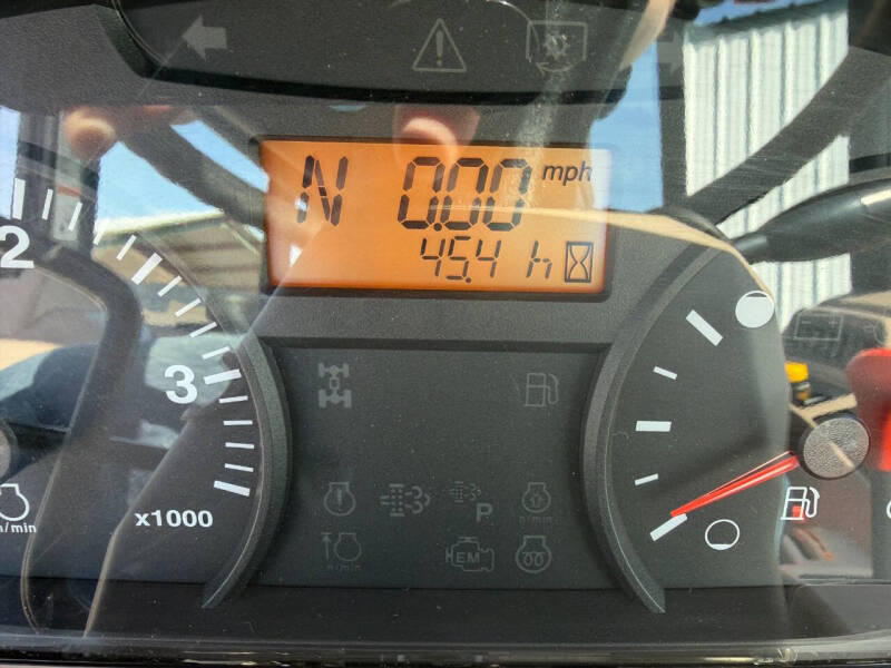 2025 Kubota M7060D