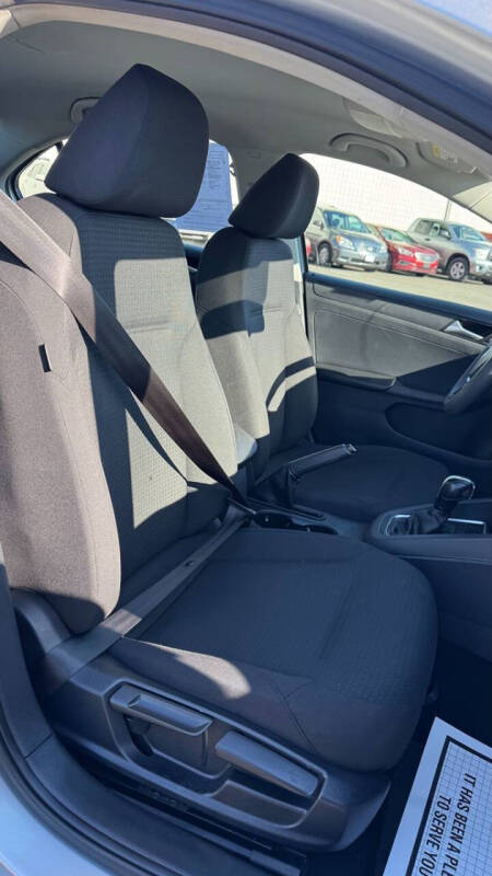 2016 Volkswagen Jetta