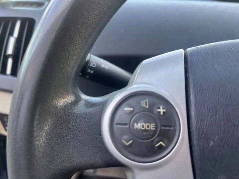 2010 Toyota Prius III