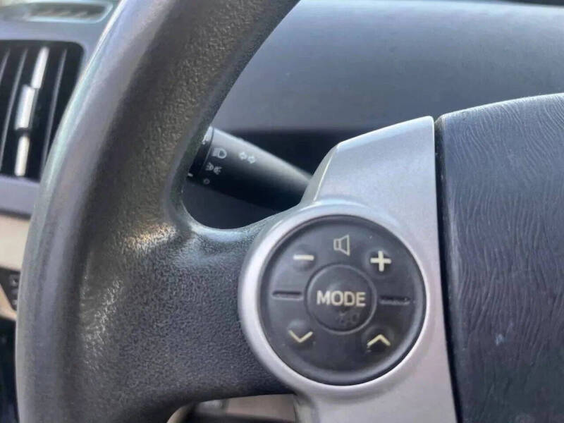 2010 Toyota Prius III