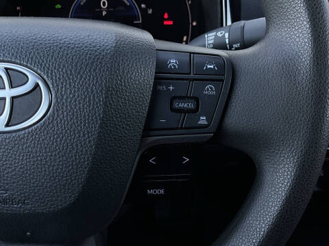 2025 Toyota Camry LE