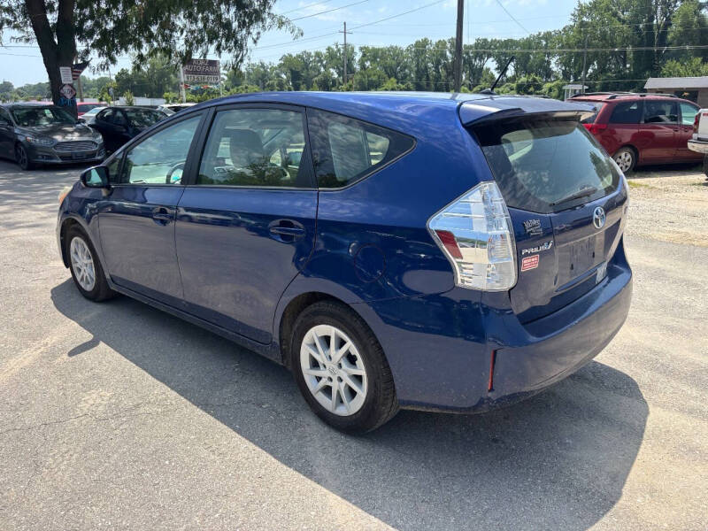 2012 Toyota Prius v Three