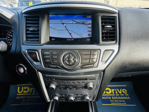 2017 Nissan Pathfinder SL