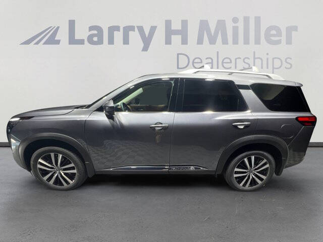 2025 Nissan Pathfinder Platinum