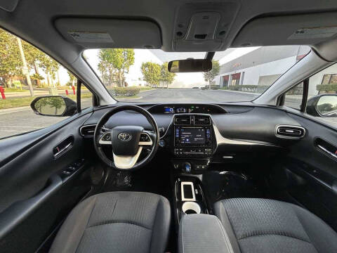 2016 Toyota Prius Three