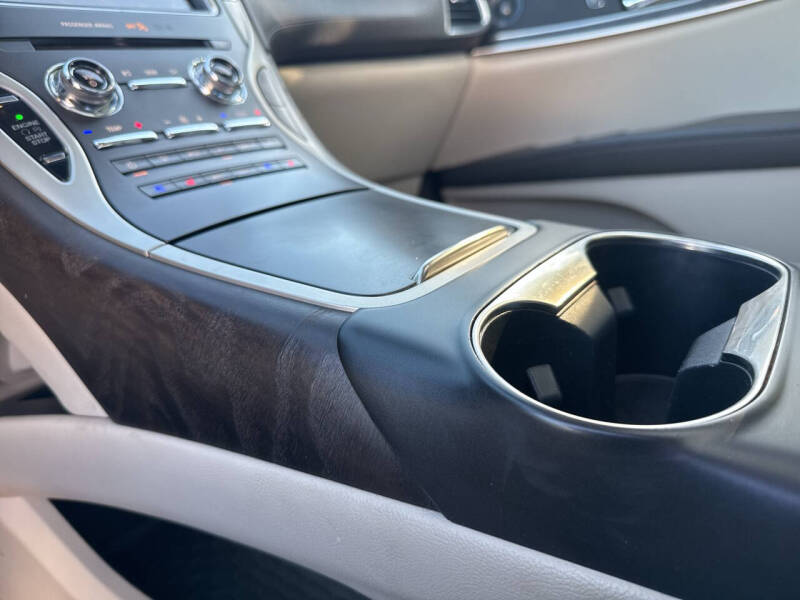 2020 Lincoln Nautilus Reserve