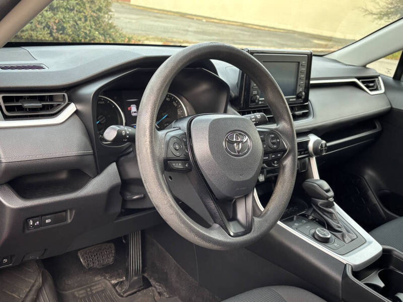 2021 Toyota RAV4 Hybrid LE