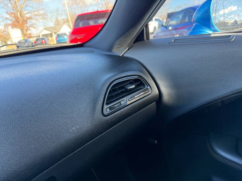 2015 Dodge Challenger R/T Plus Shaker