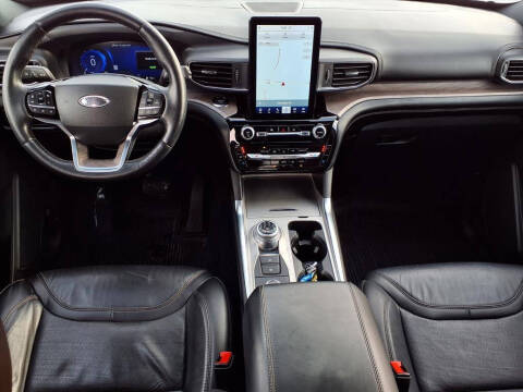 2023 Ford Explorer Hybrid Platinum