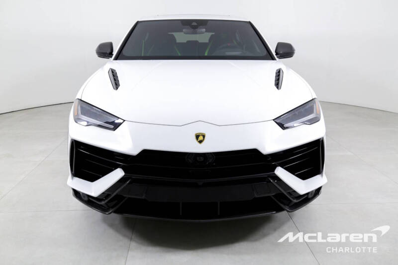 2023 Lamborghini Urus Performante