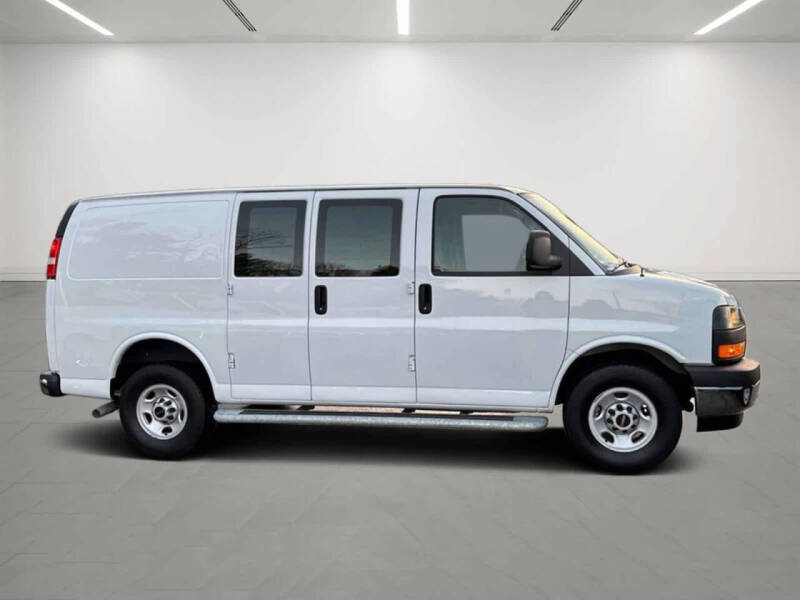 2024 GMC Savana 2500