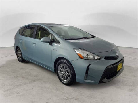2017 Toyota Prius v Four
