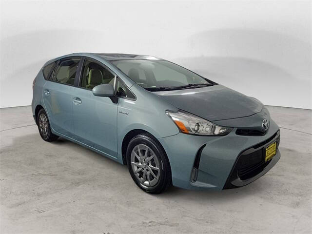2017 Toyota Prius v Four