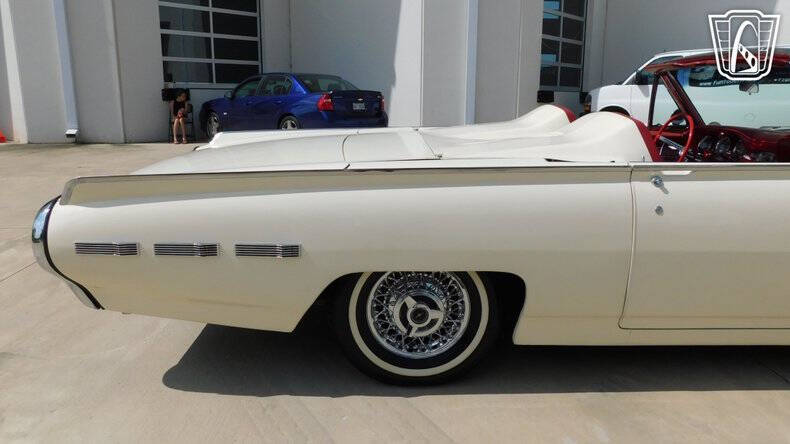 1962 Ford Thunderbird