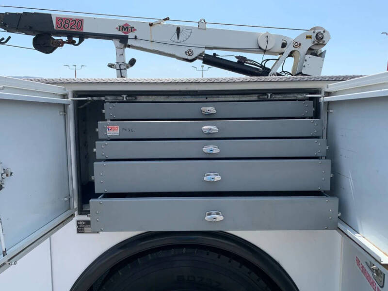 2004 Ford F-650 Super Duty