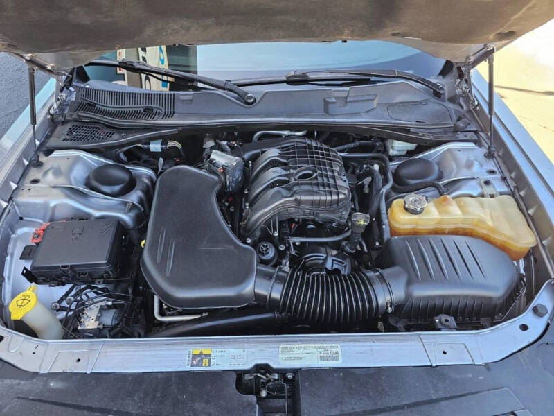 2015 Dodge Challenger SXT Plus