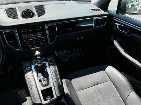 2015 Porsche Macan S