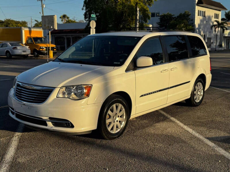 2016 Chrysler Town and Country Touring