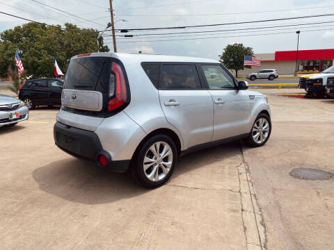 2015 Kia Soul +