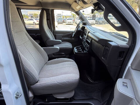 2023 Chevrolet Express LT 3500
