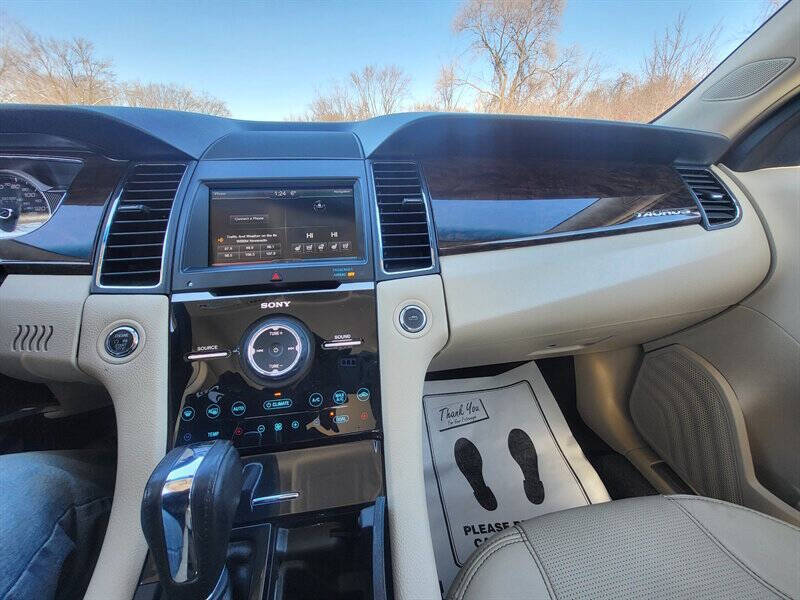 2015 Ford Taurus Limited