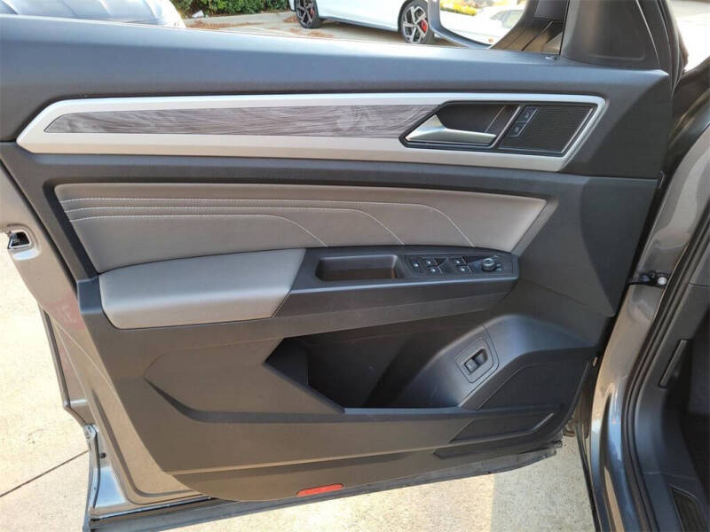 2023 Volkswagen Atlas Cross Sport SE