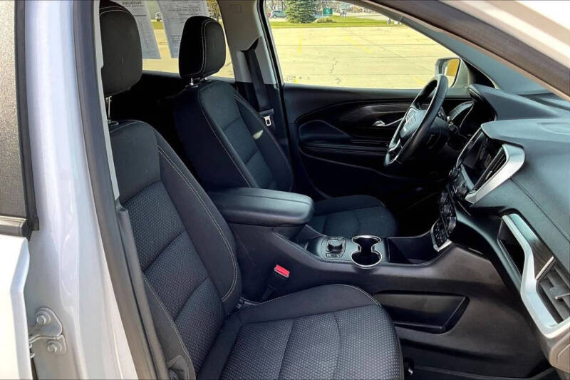 2023 GMC Terrain SLE