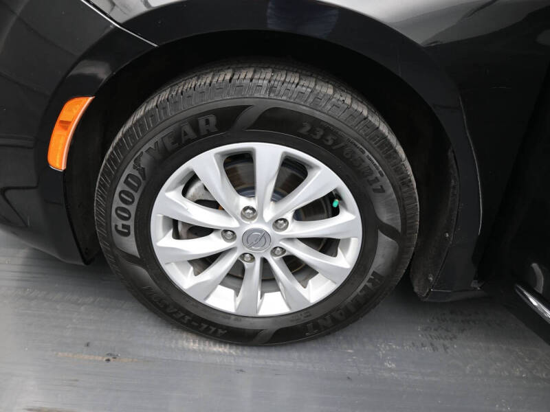 2019 Chrysler Pacifica Touring L