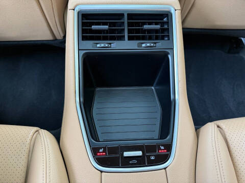 2018 Porsche Panamera 4 Executive