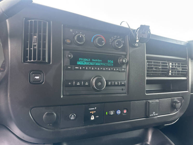 2022 GMC Savana 2500