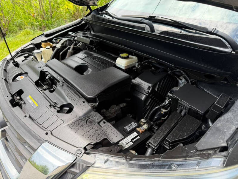 2017 Nissan Pathfinder SL