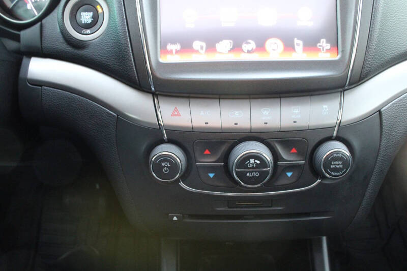 2018 Dodge Journey Crossroad