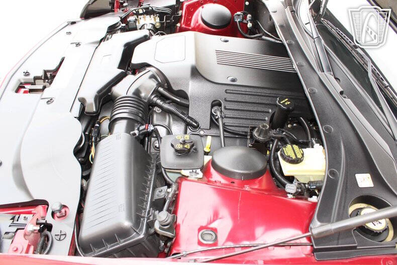 2004 Ford Thunderbird Deluxe
