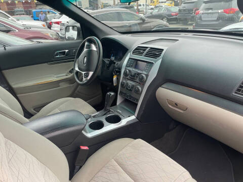 2014 Ford Explorer
