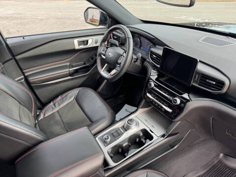 2023 Ford Explorer ST-Line