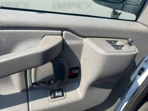 2023 GMC Savana 2500