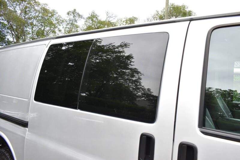 2023 GMC Savana 2500