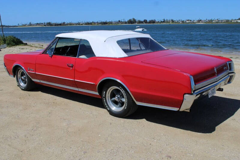 1967 Oldsmobile Cutlass Supreme